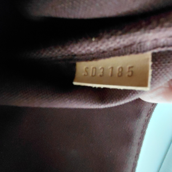 Louis Vuitton Brown Favorite MM Crossbody Bag - Picture 6 of 10